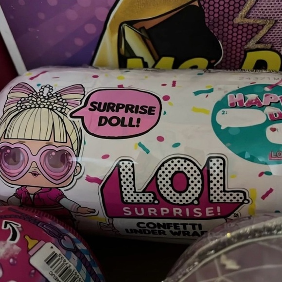 New Lot of LOL Movie Magic Dolls Box set, 4 balls 1
Tube Ms. Direct and more - Picture 6 of 7